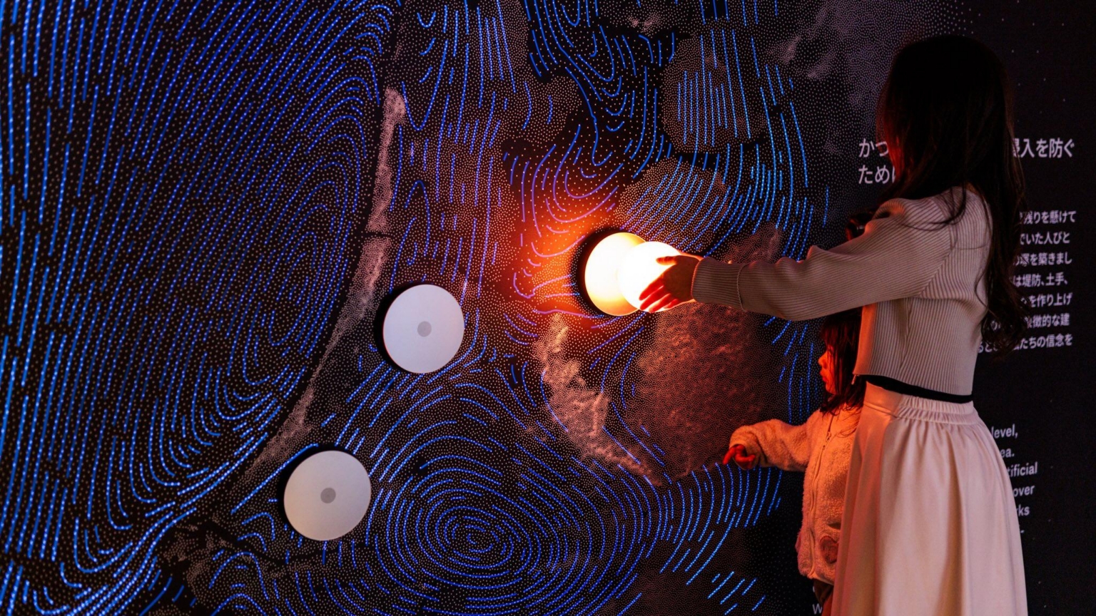 Netherlands Pavilion, Osaka Expo 2025 – water walls Water walls installation inside the Netherlands Pavilion, Osaka Expo 2025